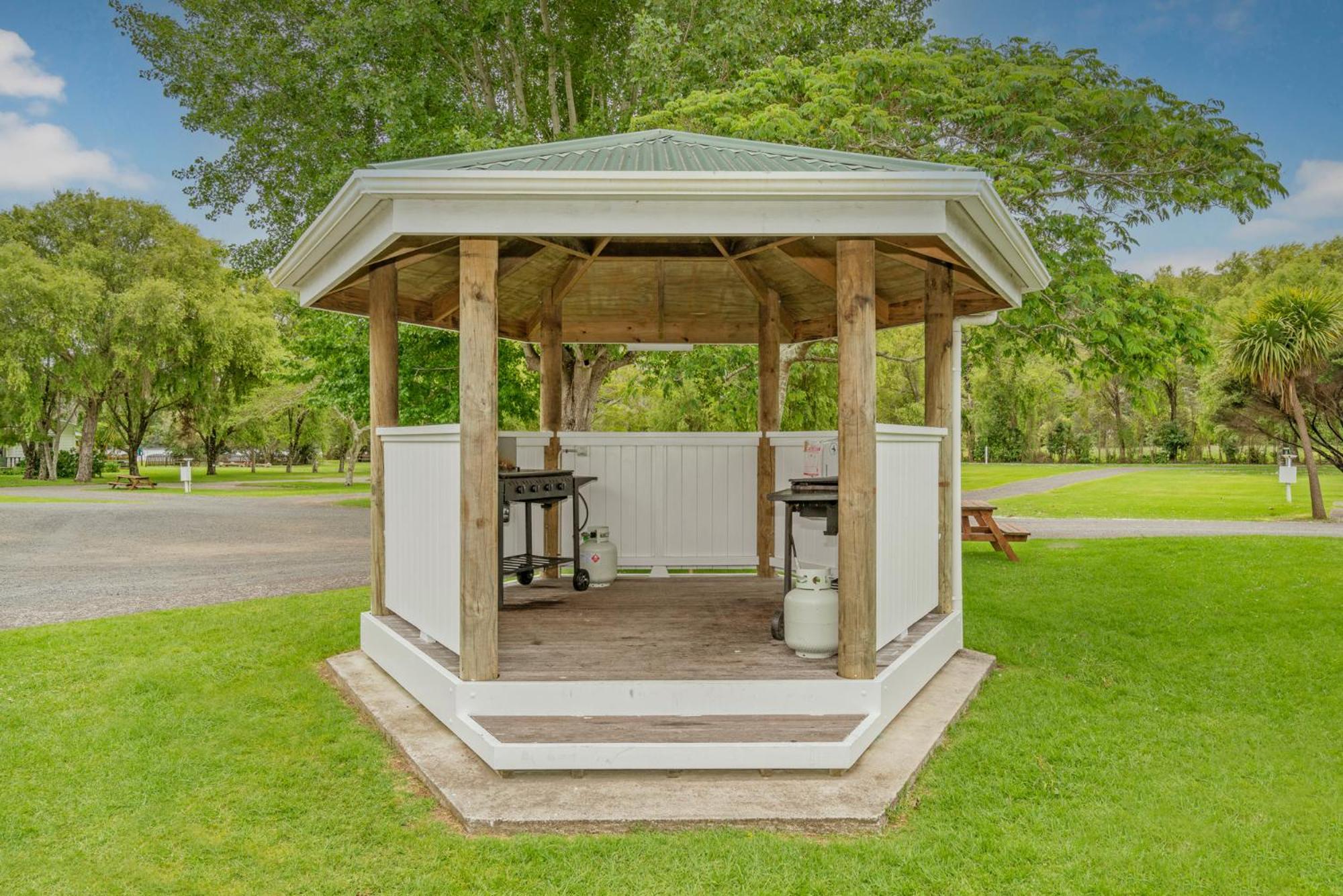 Coromandel Shelly Beach Top 10 Holiday Park Esterno foto