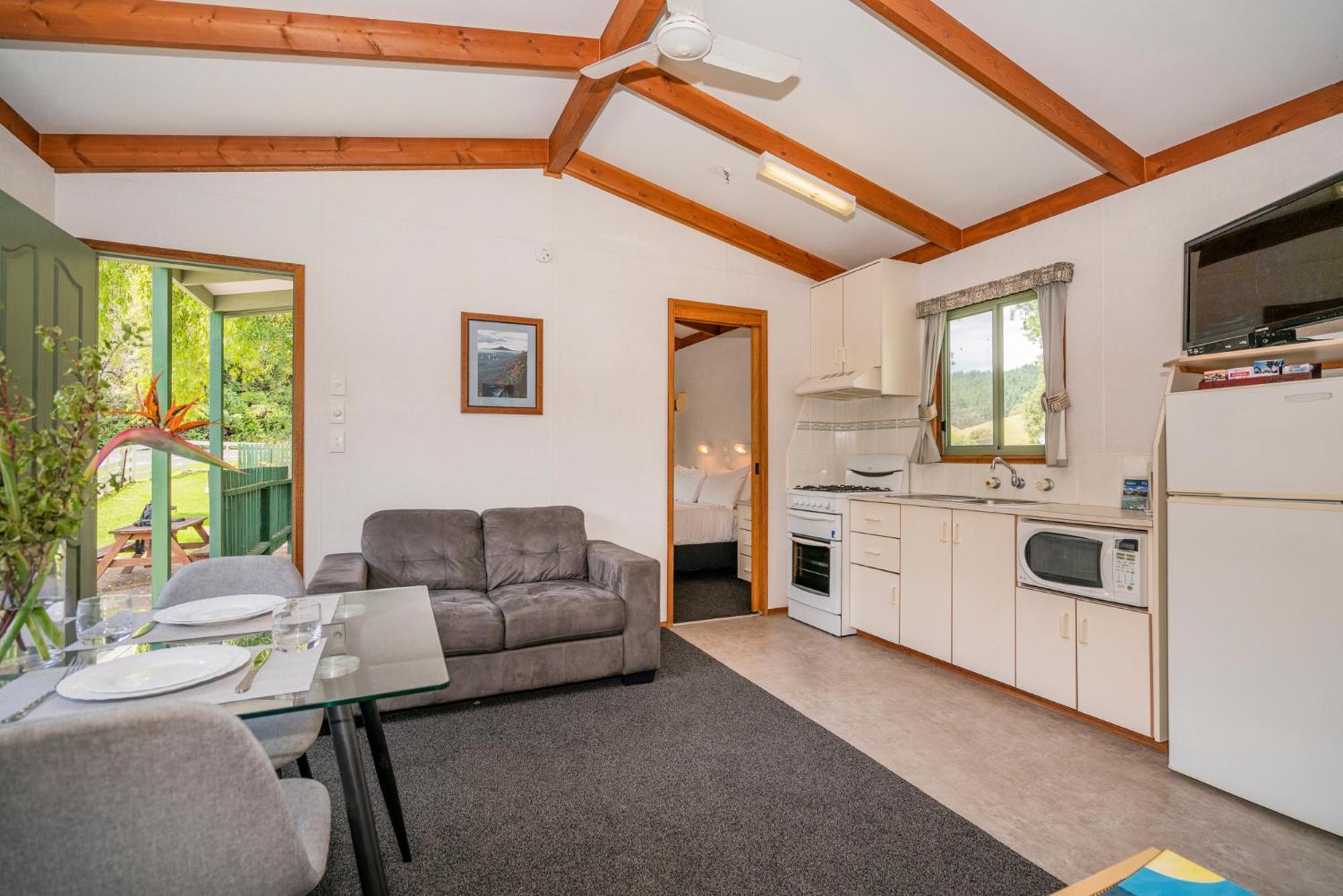Coromandel Shelly Beach Top 10 Holiday Park Esterno foto