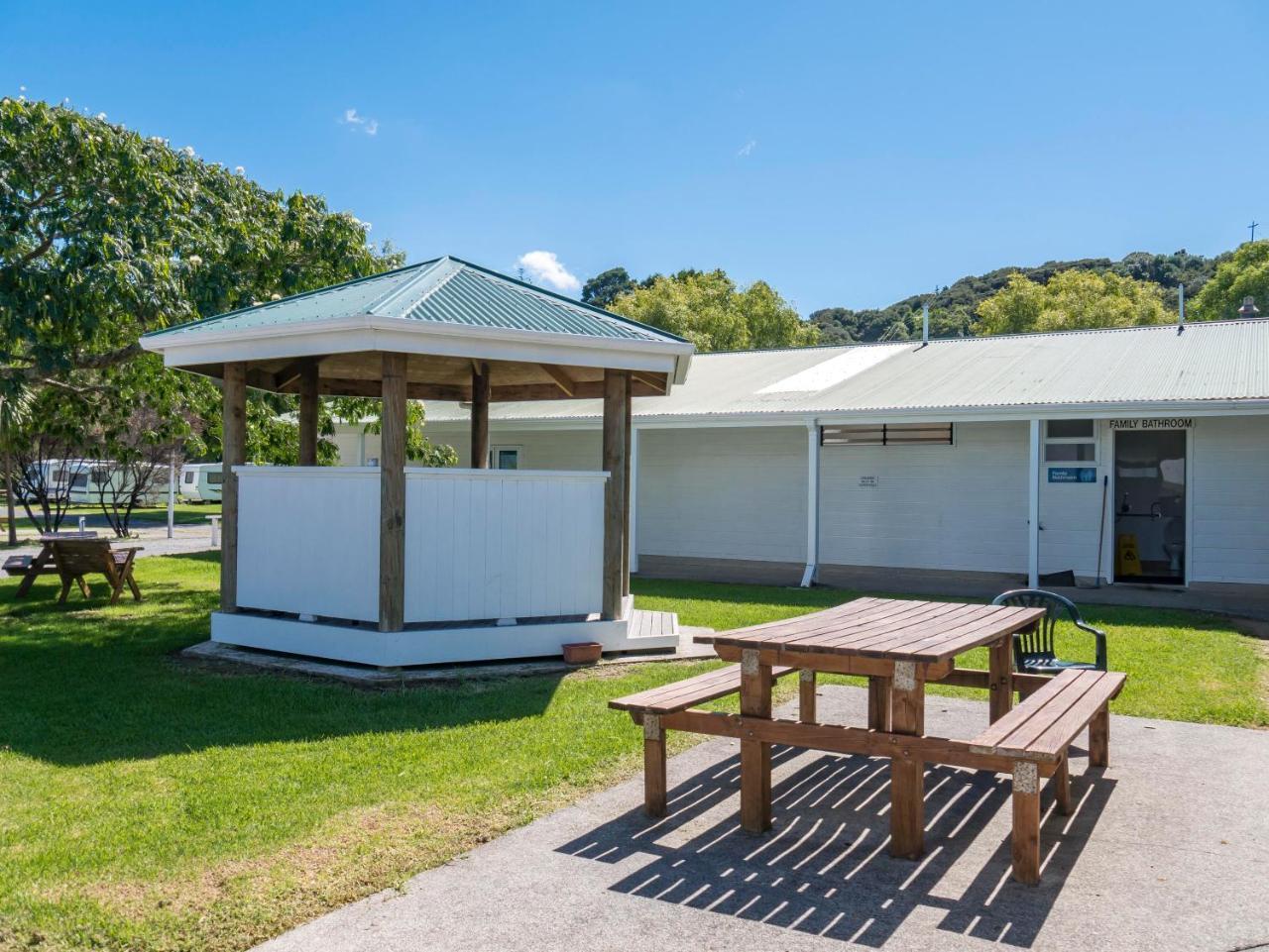 Shelly Beach Top 10 Holiday Park Coromandel Esterno foto